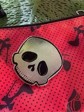 Deadly dames original clip excellent condition